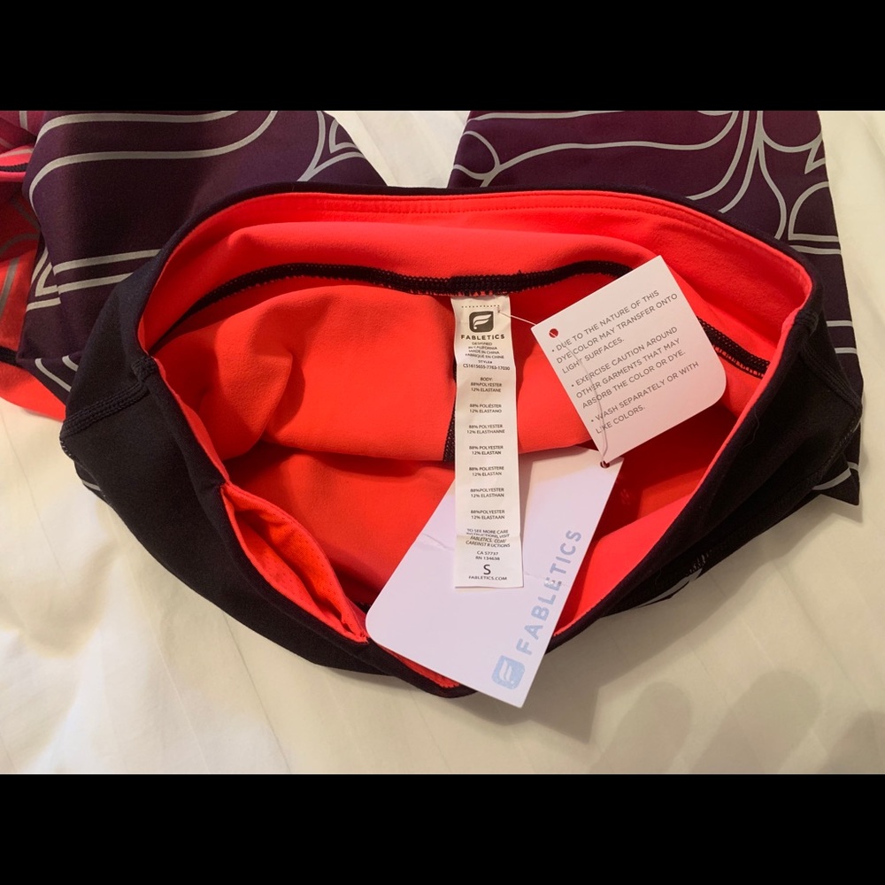 Fabletics Women’s Active Capris - Picture 4 of 6